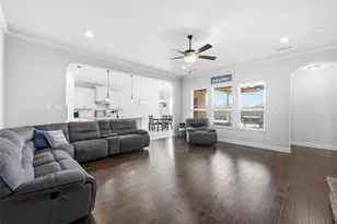 248 Woodhaven Trl, McGregor, TX 76657 - Photo 5