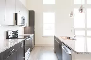 2101 W Rosedale St, Fort Worth, TX 76104 - Photo 3