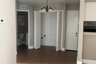 9520 Royal Ln, Dallas, TX 75243 - Photo 9