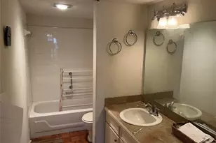 10562 High Hollows Dr, Dallas, TX 75230 - Photo 13