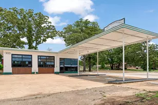3015 Clarksville St, Paris, TX 75460 - Photo 1