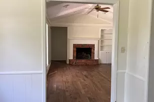 4215 Southcrest Dr, Arlington, TX 76013 - Photo 5