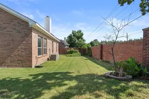 1900 Park Manor Ct, Euless, TX 76039 - Photo 29