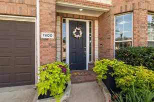 1900 Park Manor Ct, Euless, TX 76039 - Photo 3