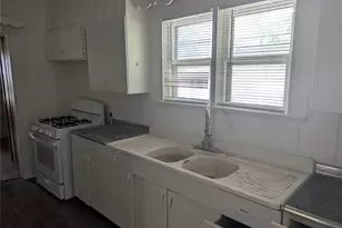 1805 11th St, Wichita Falls, TX 76301 - Photo 5