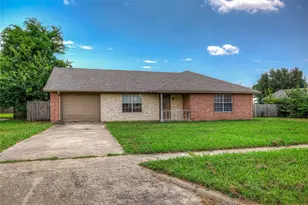 2007 Solomon Dr, Commerce, TX 75428 - Photo 1