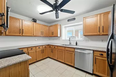 1613 Autumn Breeze Lane, Lewisville, TX 75077 - Photo 11