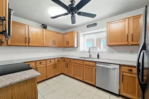 1613 Autumn Breeze Ln, Lewisville, TX 75077 - Photo 11