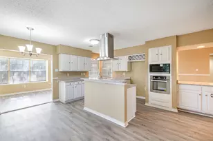 4214 Hearthside Dr, Grapevine, TX 76051 - Photo 9