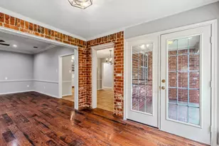 1102 Churchill Ln, Greenville, TX 75402 - Photo 9