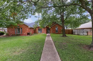 1102 Churchill Ln, Greenville, TX 75402 - Photo 3