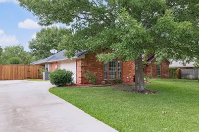 1102 Churchill Lane, Greenville, TX 75402 - Photo 5