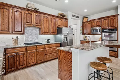 10092 Plainsman Lane, Frisco, TX 75035 - Photo 11