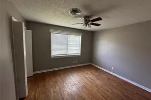 304 S Buffalo St, Chico, TX 76431 - Photo 11