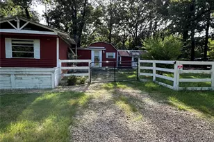 227 Cedar Trail Dr, Mabank, TX 75156 - Photo 1