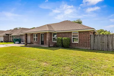 1005 Hooks Street, Lacy Lakeview, TX 76705 - Photo 5
