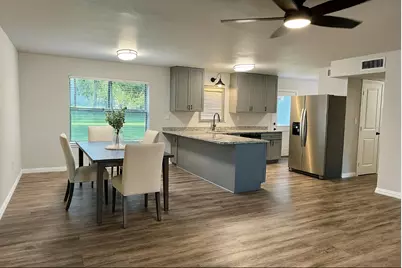 423 E 5th Street, Bonham, TX 75418 - Photo 7