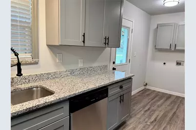 423 E 5th Street, Bonham, TX 75418 - Photo 11