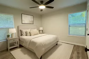 423 E 5th St, Bonham, TX 75418 - Photo 13