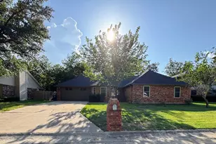 109 Colonial Heights, Sanger, TX 76266 - Photo 1