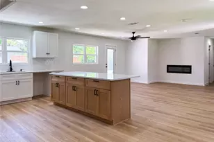 809 Longbeach Dr, Garland, TX 75043 - Photo 5