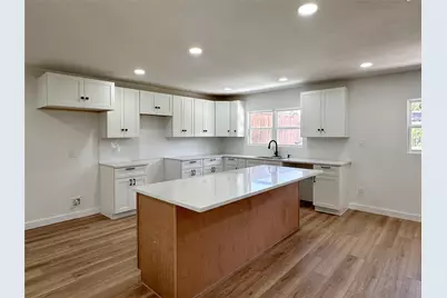 809 Longbeach Drive, Garland, TX 75043 - Photo 3