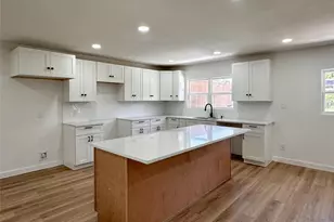 809 Longbeach Dr, Garland, TX 75043 - Photo 3