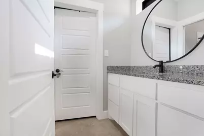 408 W Day Street, Denison, TX 75020 - Photo 17