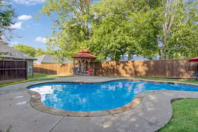 408 W Day Street, Denison, TX 75020 - Photo 25