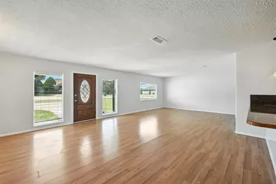 236 Half Moon Way, Runaway Bay, TX 76426 - Photo 5