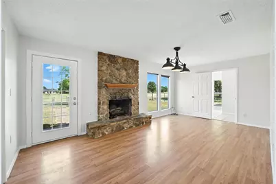 236 Half Moon Way, Runaway Bay, TX 76426 - Photo 11