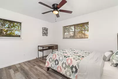 808 Gregory Avenue, Bedford, TX 76022 - Photo 19