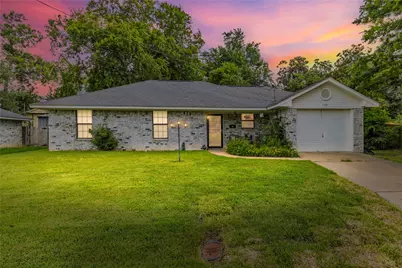 133 Kyle Street, Sulphur Springs, TX 75482 - Photo 1