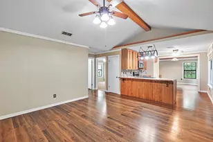 194 Oak Shadows Cv, Holly Lake Ranch, TX 75765 - Photo 11