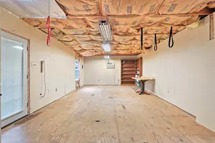 194 Oak Shadows Cv, Holly Lake Ranch, TX 75765 - Photo 19