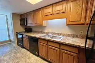 907 S Bowen Rd, Arlington, TX 76013 - Photo 7