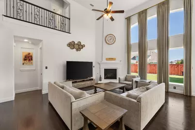 2816 Terrosa Road, Grand Prairie, TX 75054 - Photo 13