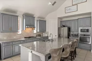 2816 Terrosa Rd, Grand Prairie, TX 75054 - Photo 19