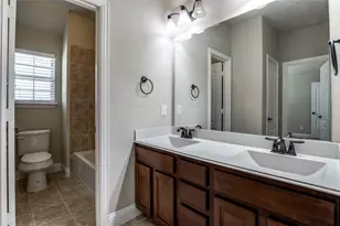 2404 Marshbrook Dr, McKinney, TX 75071 - Photo 21