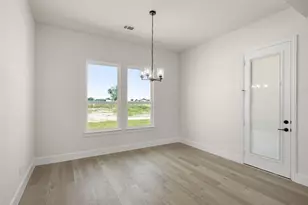 270 Maci Dr, Waxahachie, TX 75167 - Photo 9