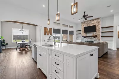 2205 Therese Drive, Waco, TX 76712 - Photo 7