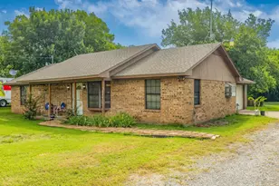 206 N Main St, Bailey, TX 75413 - Photo 3