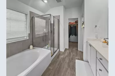 2012 Hollowcreek Trail, Lewisville, TX 75010 - Photo 15