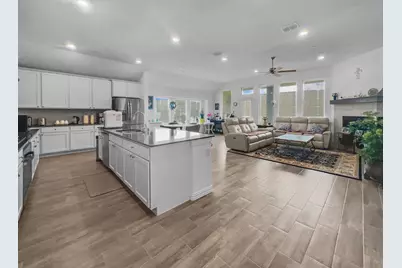 2012 Hollowcreek Trail, Lewisville, TX 75010 - Photo 3