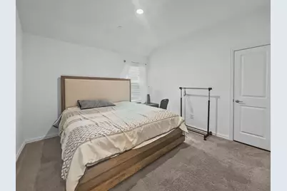 2012 Hollowcreek Trail, Lewisville, TX 75010 - Photo 11