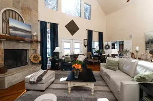 519 Islet Dr, Runaway Bay, TX 76426 - Photo 5