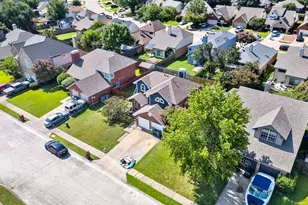 1222 Falling Water Dr, Lewisville, TX 75067 - Photo 5