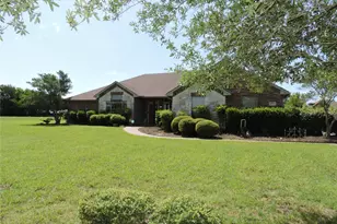 1025 Savannah Ln, Oak Ridge, TX 75142 - Photo 33