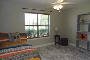 1025 Savannah Ln, Oak Ridge, TX 75142 - Photo 21