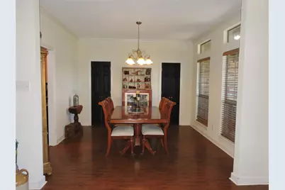 1025 Savannah Lane, Oak Ridge, TX 75142 - Photo 11